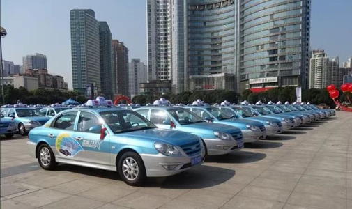 新疆和縣智能出租車(chē)全彩智能LED頂燈屏